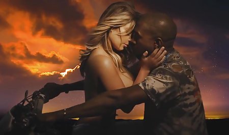 大titted milf エロ 痴女 電車 Angela白い打ちに深いやハード