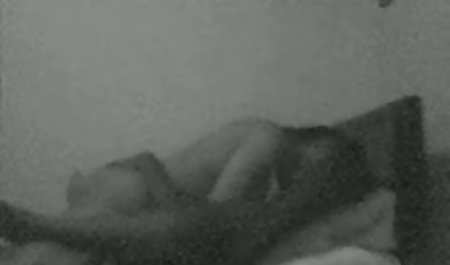 彼女の最初のレズビアンの経験 無料 無 修正 痴女