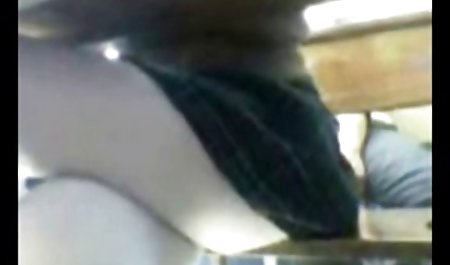 薄くオリーブオイルを塗った大きな丸いバウンシングBustyごとのレナーポール エロ マッサージ 痴女