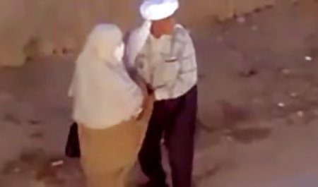 金髪の女性かつcocks一 巨乳 痴女 エロ 動画